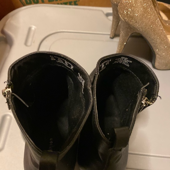 Chelsea Boot - Picture 3 of 5